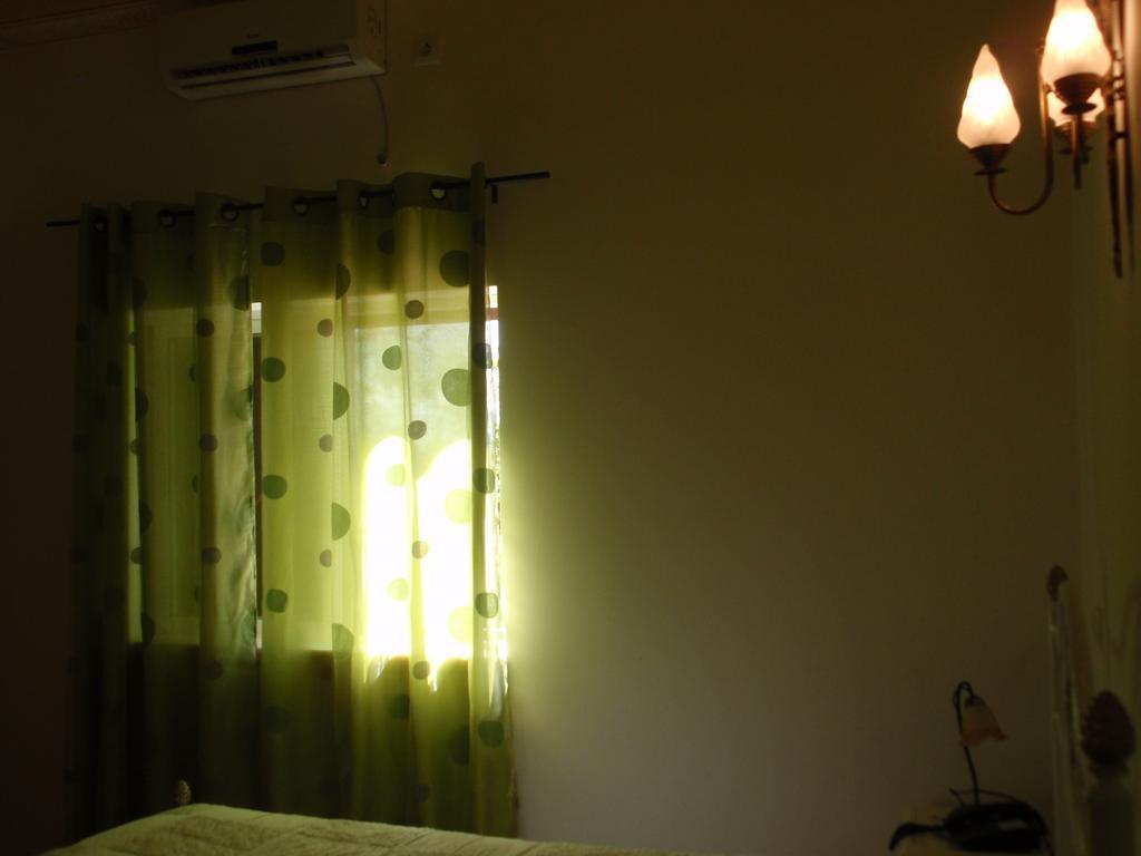 "O Viajante" Low Cost Hotel إيستريموز الغرفة الصورة