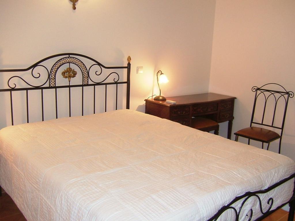 "O Viajante" Low Cost Hotel إيستريموز الغرفة الصورة